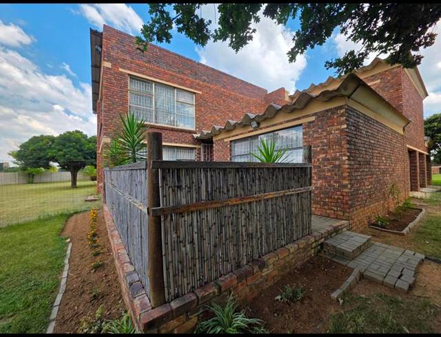 FARM FOR SALE IN NELSONIA